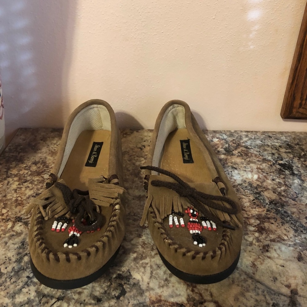 Sz. 7 Like New Steve & Barry’s Moccasins